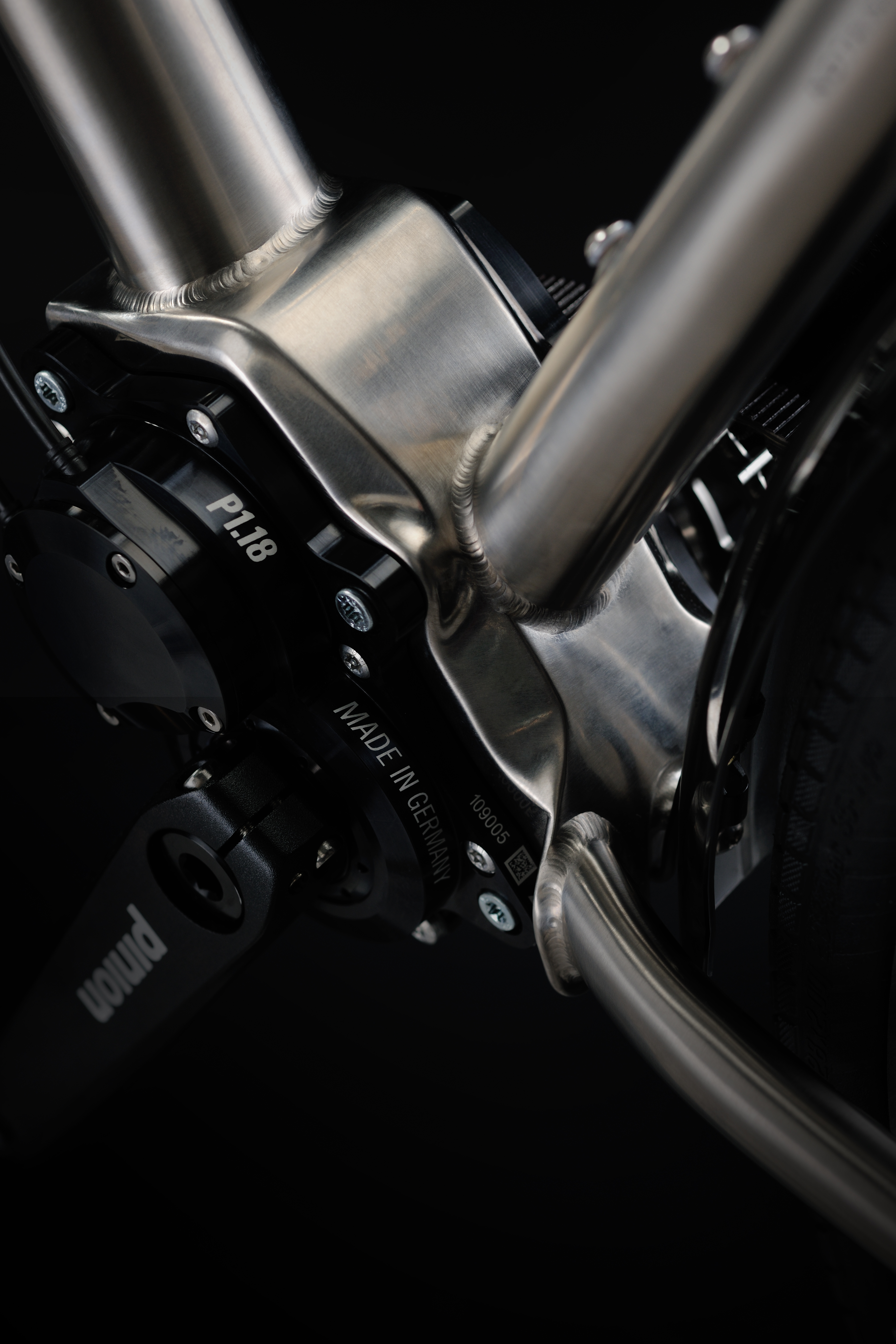 Deveron new generation titanium touring bike Van Nicholas